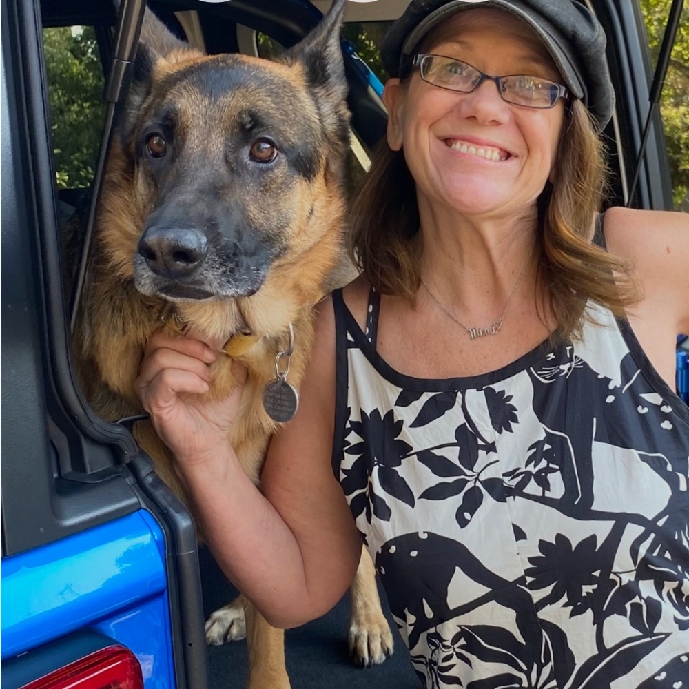 Meet your Posher, Lisa